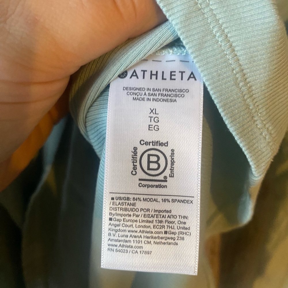 Athleta XL Women's Light Blue / green Long Sleeve Cropped Top ribbed Basic - Picture 4 of 5